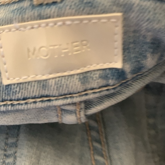 Mother The Weekender Fray Flare Jeans in action shot 26 distressed raw hem - Picture 8 of 16